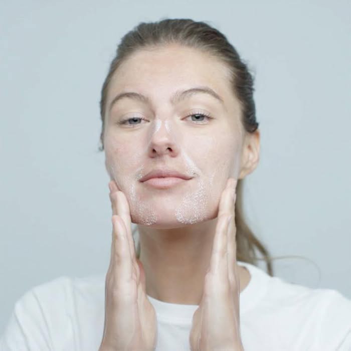 111051.d - Soma Laser - Skincare clinic - Pretoria - Customised skin and hair treatments. Stockists of Dermalogica, Lamelle, MD Lash Factor and Heliocare